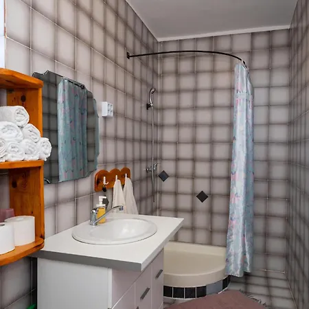 Stunning In Novigrad Διαμέρισμα