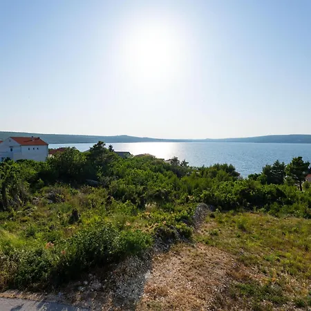 2 Bedroom Lovely In Novigrad ノビグラード・ダルメーシャ