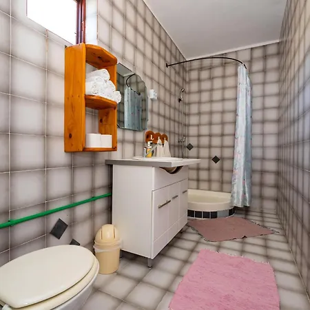 2 Bedroom Lovely In Novigrad アパート ノビグラード・ダルメーシャ
