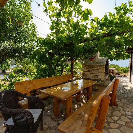 アパート 2 Bedroom Lovely In Novigrad ノビグラード・ダルメーシャ