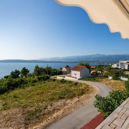 2 Bedroom Lovely In Novigrad *