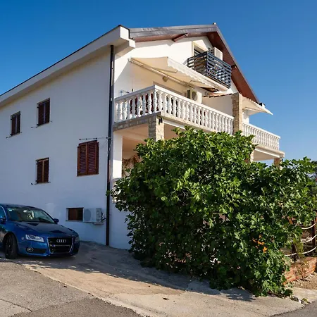 Апартаменты Stunning In Novigrad