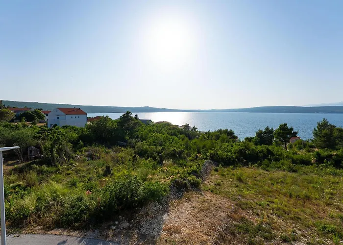 Stunning In Novigrad Новиград-Далмация